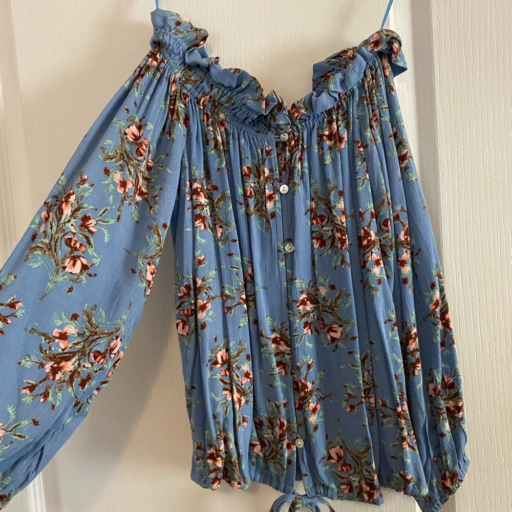 Blue floral off the shoulder top - Picture 3 of 4